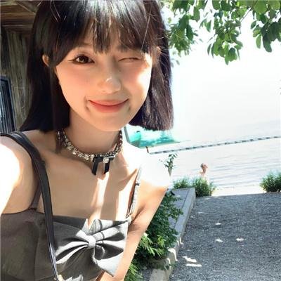湖边散步